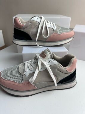 The Hoff Los Angeles Brand SL Women’s Sneakers Size 9